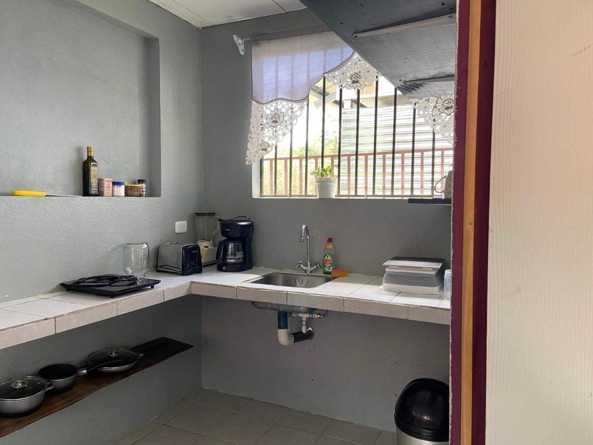Rooms & Pool Macaws Увіта Екстер'єр фото