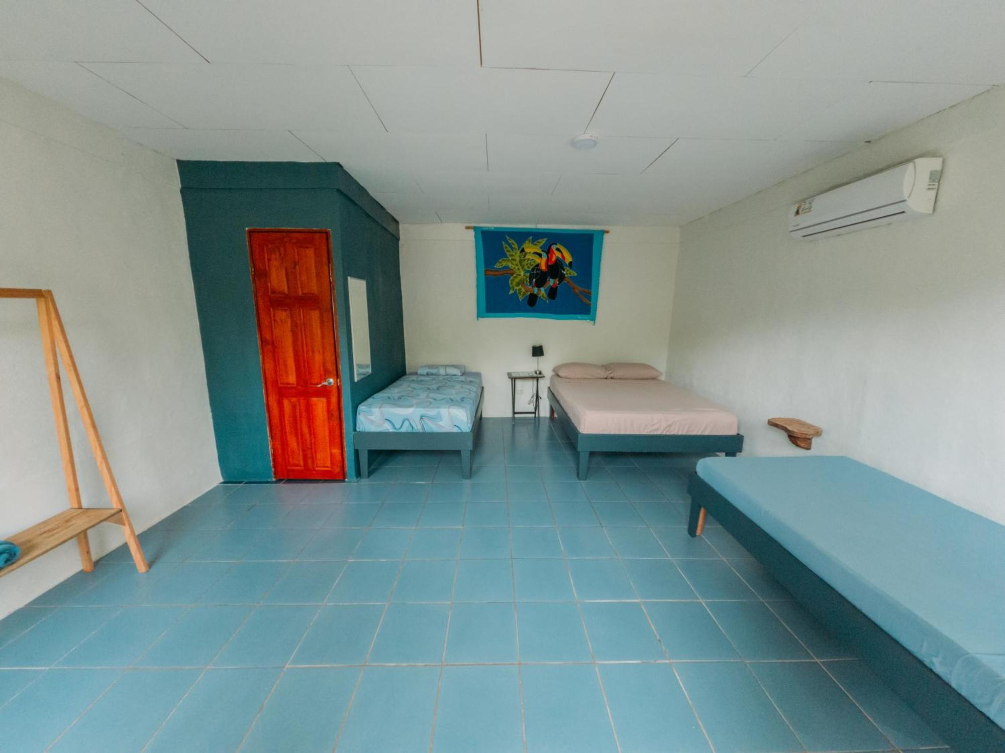 Rooms & Pool Macaws Увіта Екстер'єр фото