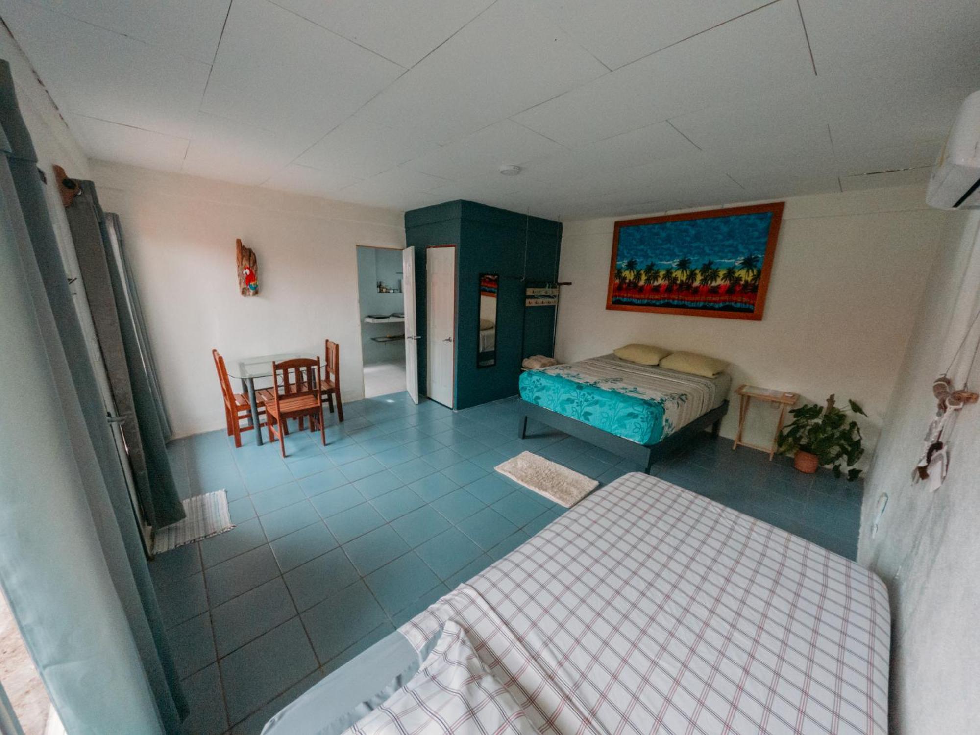 Rooms & Pool Macaws Увіта Екстер'єр фото