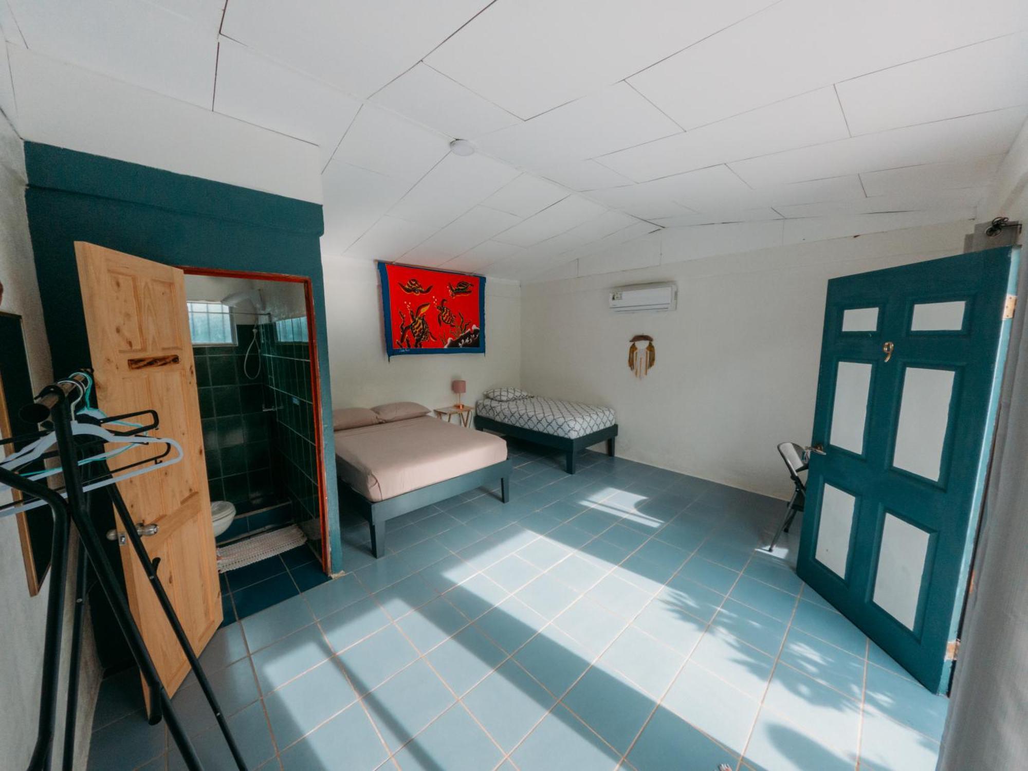 Rooms & Pool Macaws Увіта Екстер'єр фото
