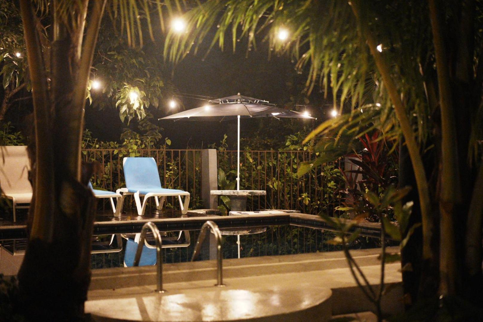 Rooms & Pool Macaws Увіта Екстер'єр фото