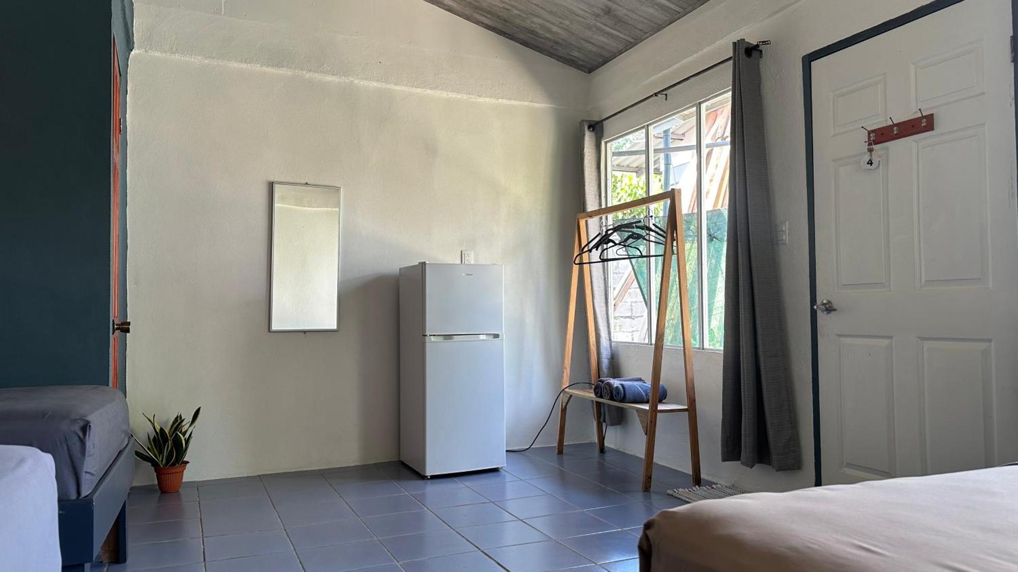 Rooms & Pool Macaws Увіта Номер фото