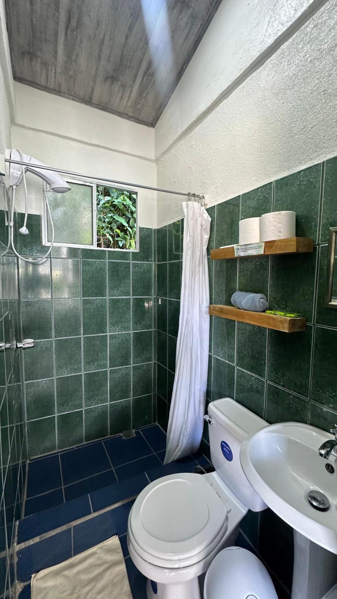 Rooms & Pool Macaws Увіта Екстер'єр фото